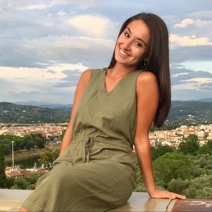 Meet your Posher, Abigail